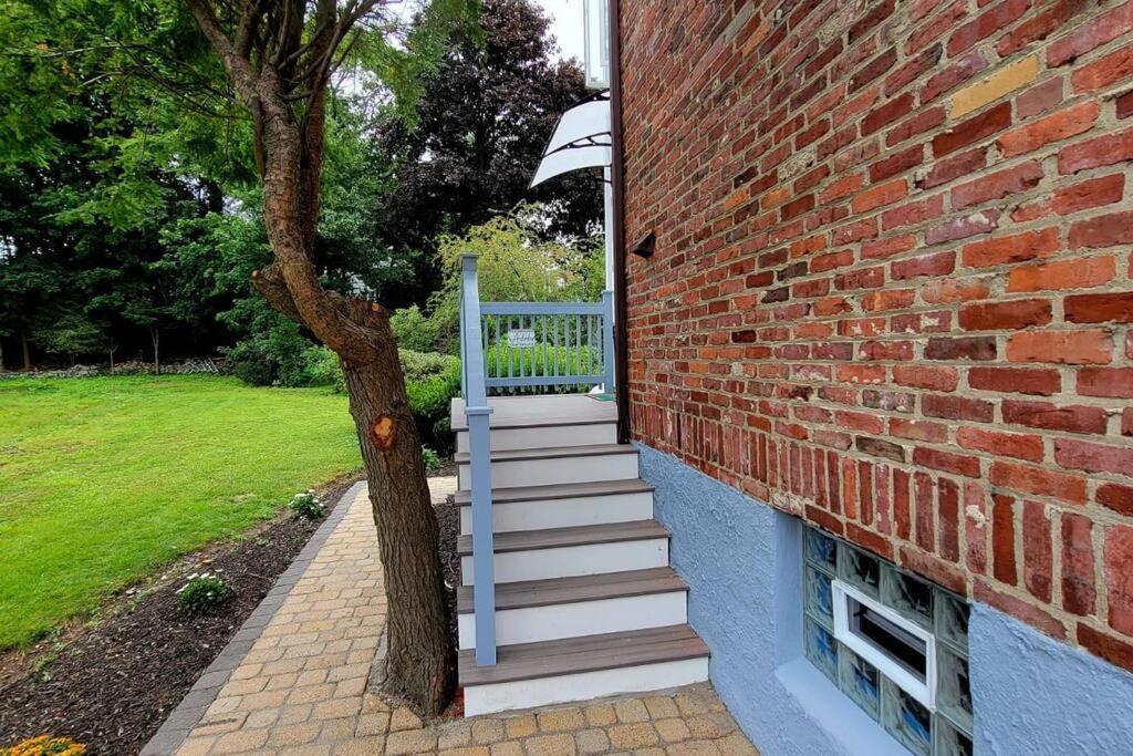Unique & Peaceful Boston Home Exterior photo