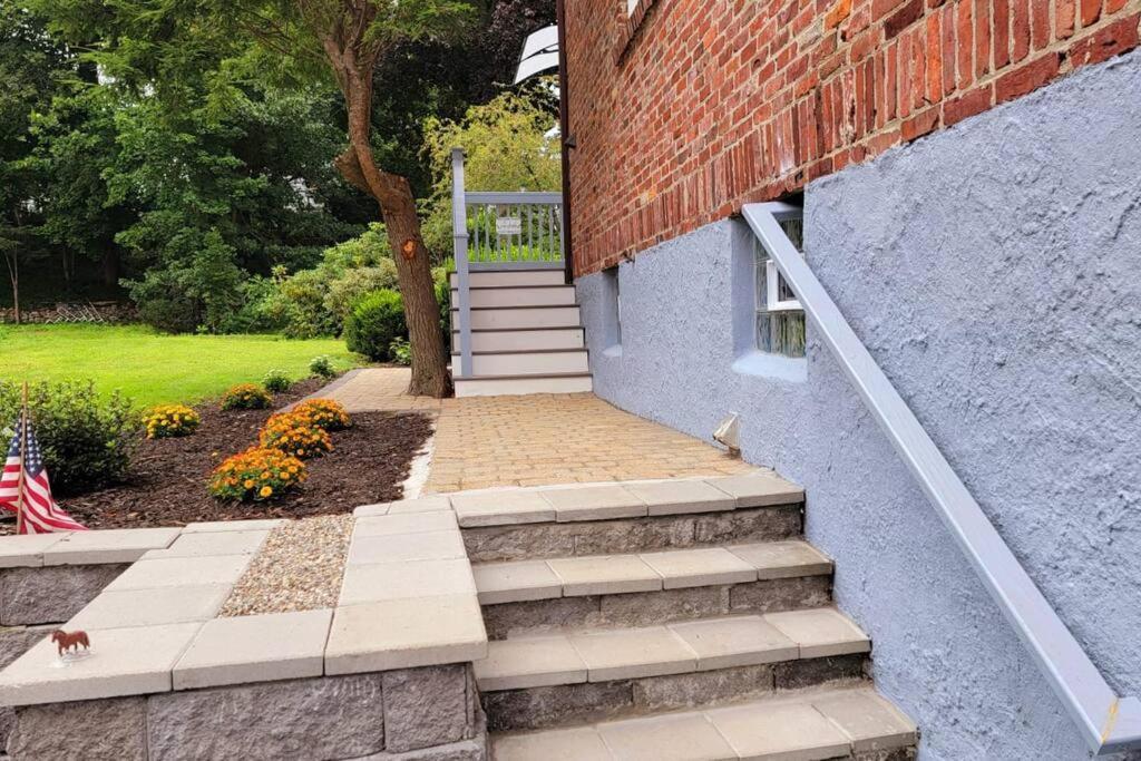 Unique & Peaceful Boston Home Exterior photo